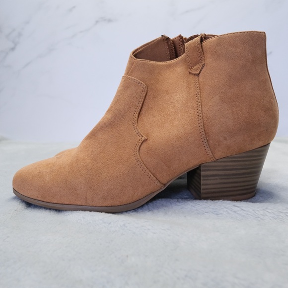Old Navy Faux Suede Boots Gorpcore Zip Up Camel Western 3” heel Sz 7 - Picture 7 of 9